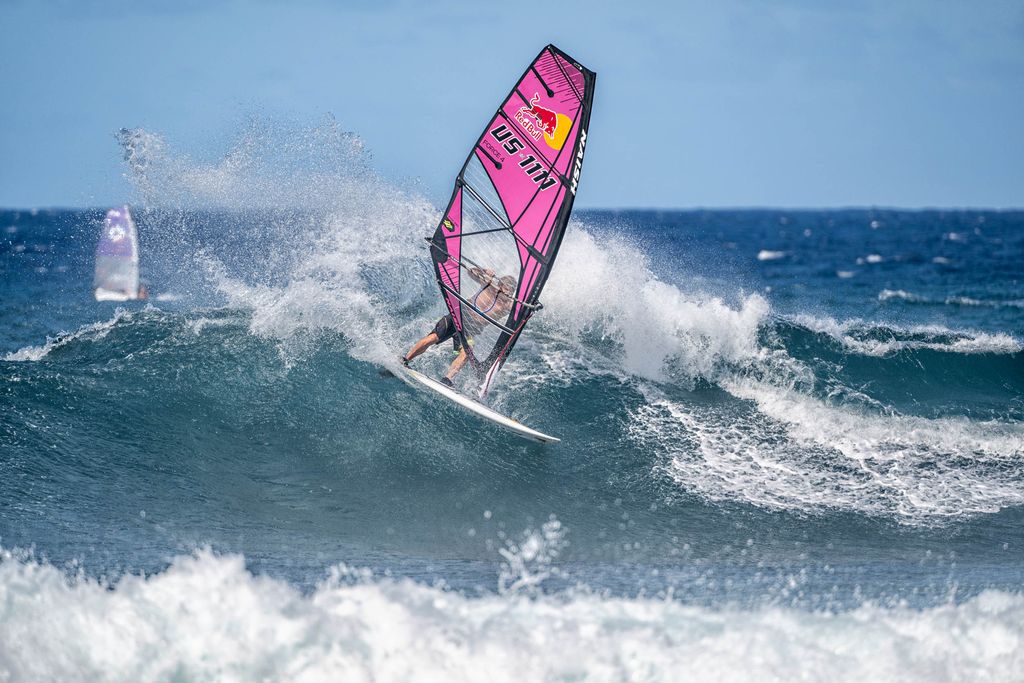 Tabla NAISH HOOKIPA Quad 2026