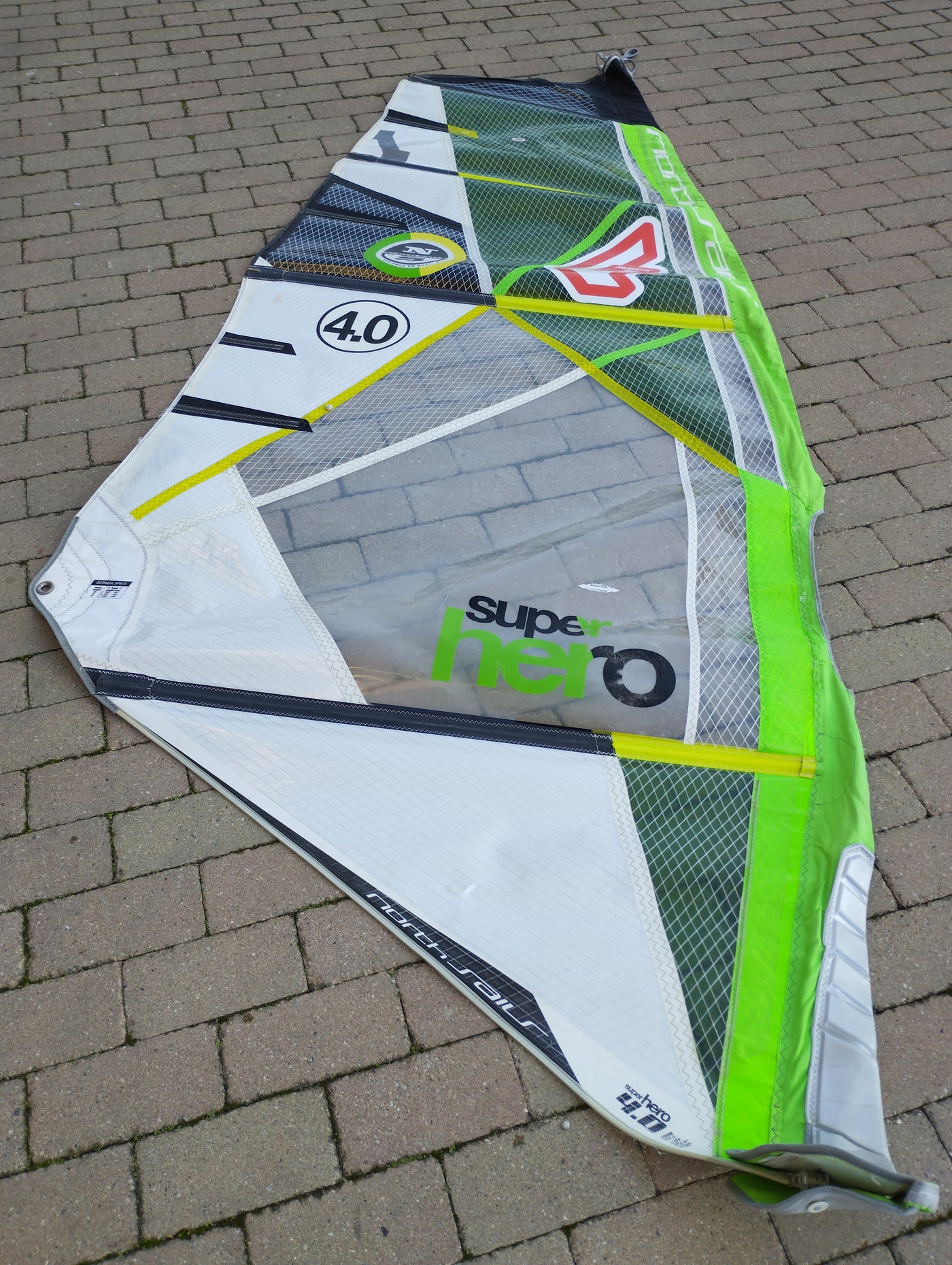 Vela windsurf North Super Hero 4.0 - 2018- usata