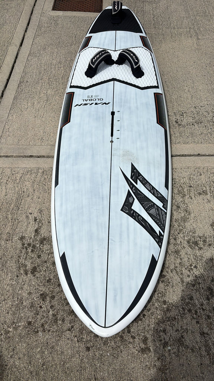 Tabla NAISH Global 85lt 2025 usada