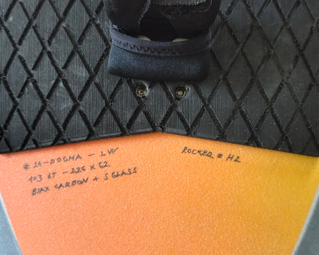 Tabla Hatropina Custom - DOGMA LW THRUSTER WAVE 103LT